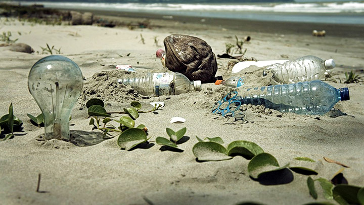 Contaminacion plastico playa